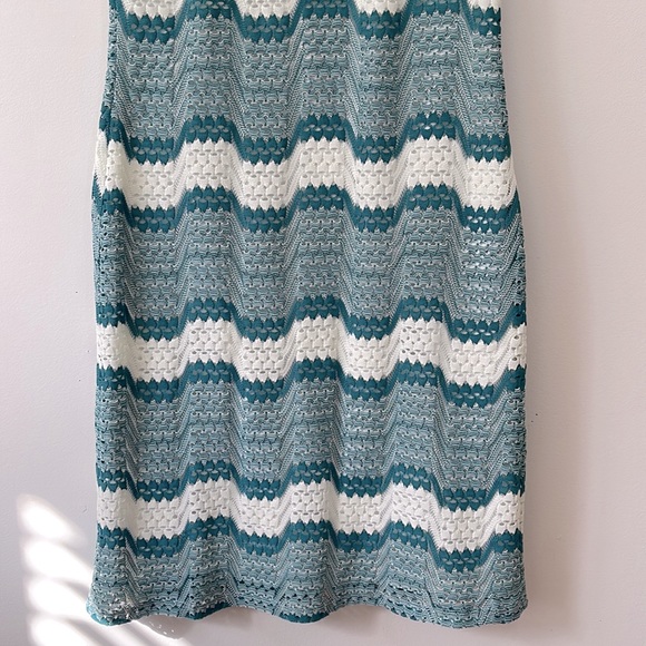 Maggy London Short-sleeves Mini Dress size 8 - Picture 5 of 7